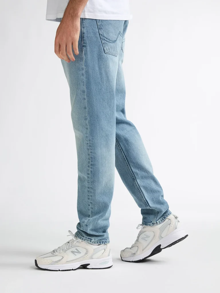 PETROL Timber Tapered Denim Jeans Escorpión I Light Stone